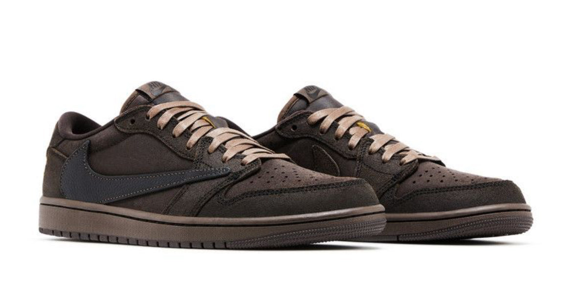 Travis Scott × Air Jordan 1 Retro
Low OG SP 'Velvet Brown'