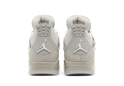 Air Jordan 4 Retro 'Frozen
Moments'
