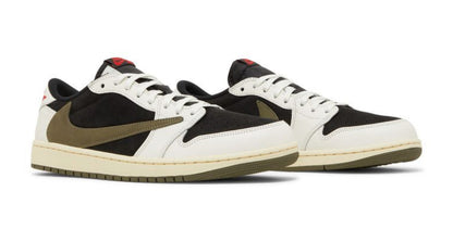 Travis Scott × Wmns Air Jordan 1
Retro Low OG SP 'Olive'