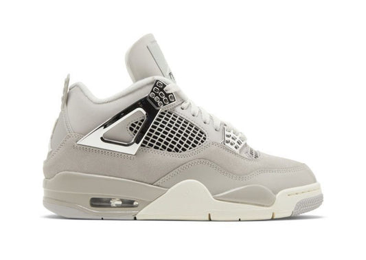 Air Jordan 4 Retro 'Frozen
Moments'